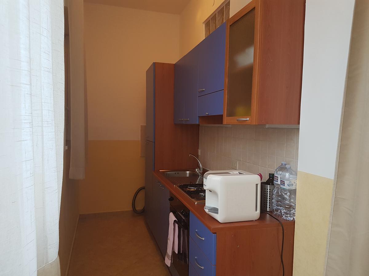 Bed & Parking Apartment Palermo Exterior photo